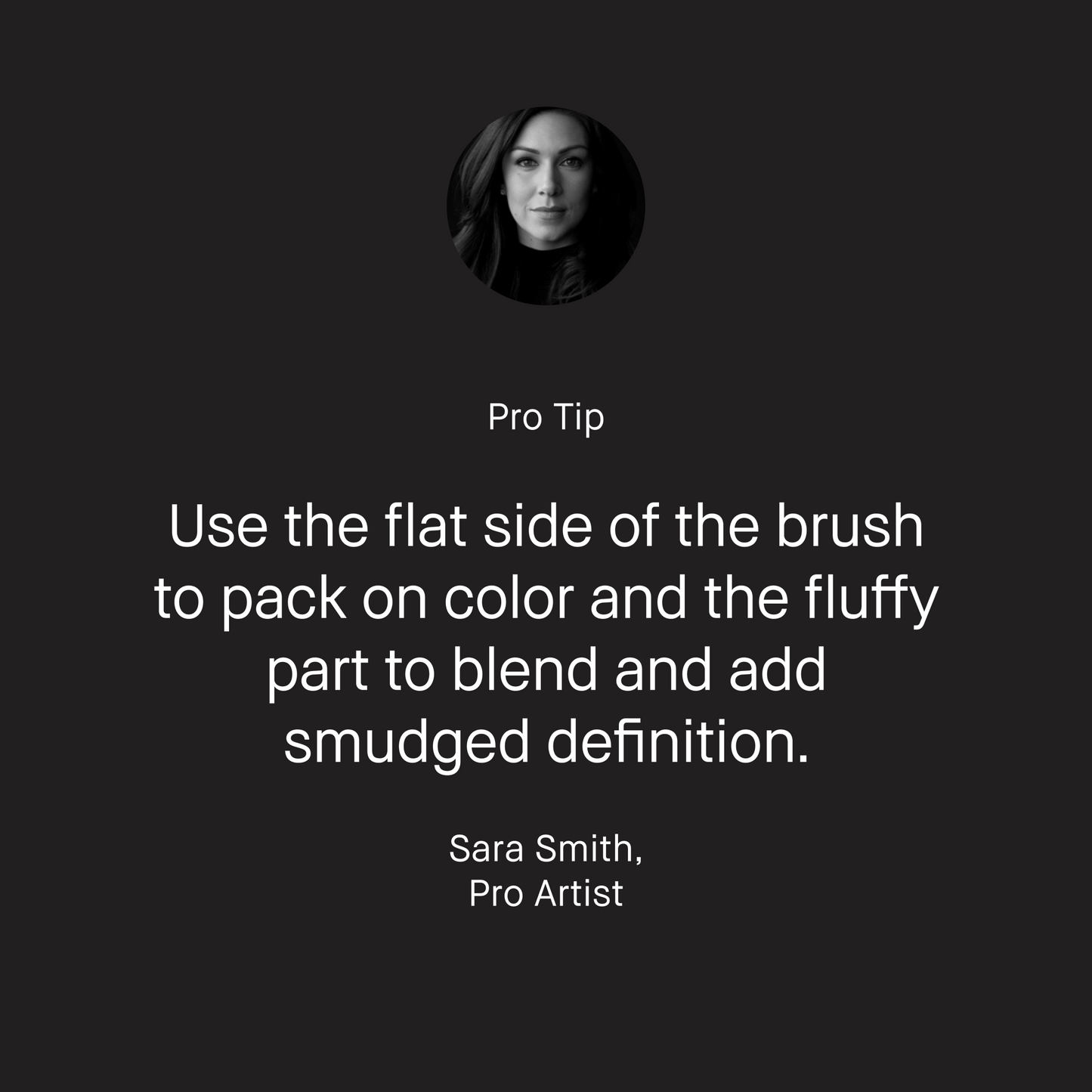 Compact Shaping and Smudging Eyeshadow Brush